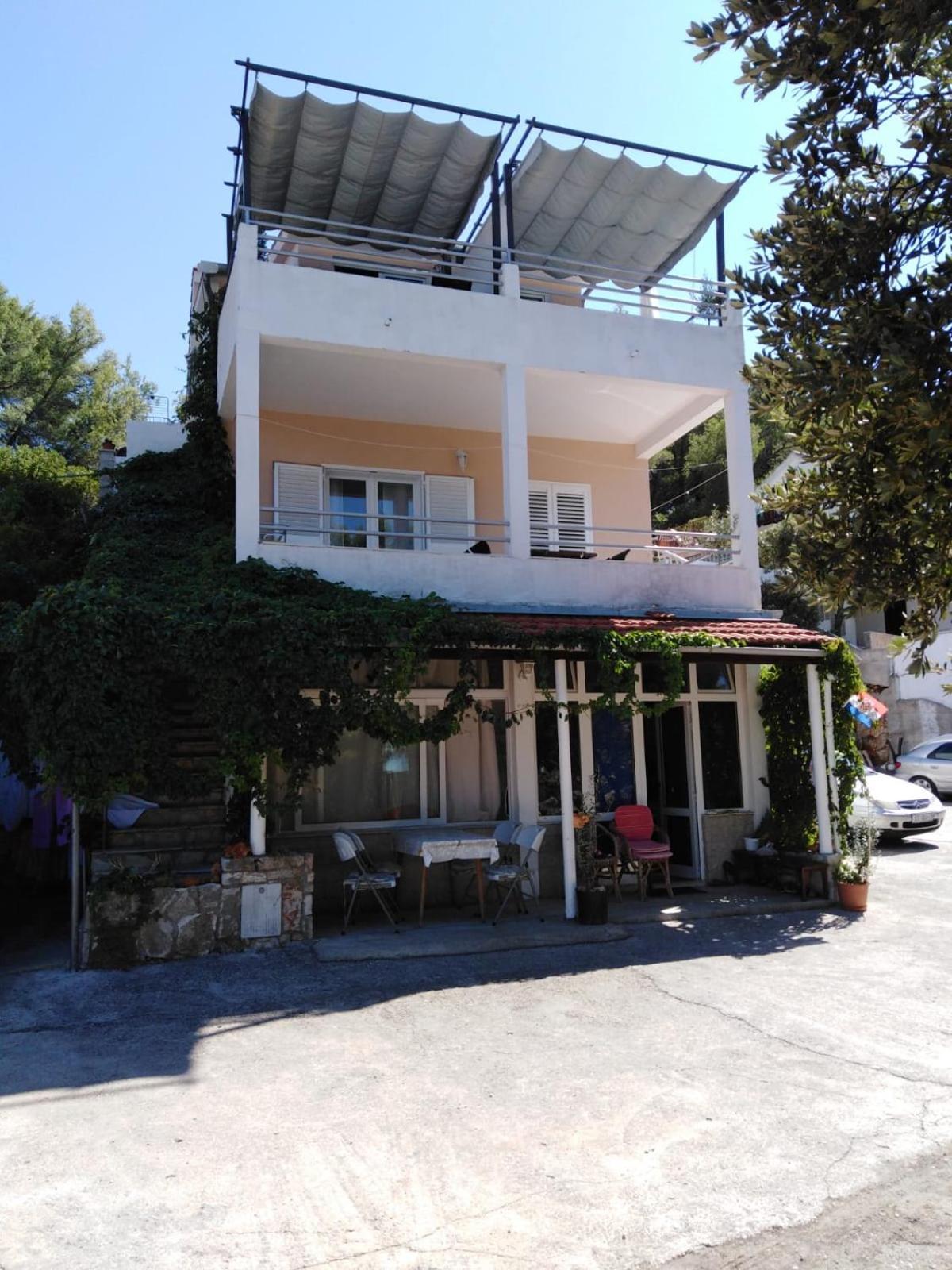 Mala Basina -Maslina Apartment Vrbanj Ngoại thất bức ảnh