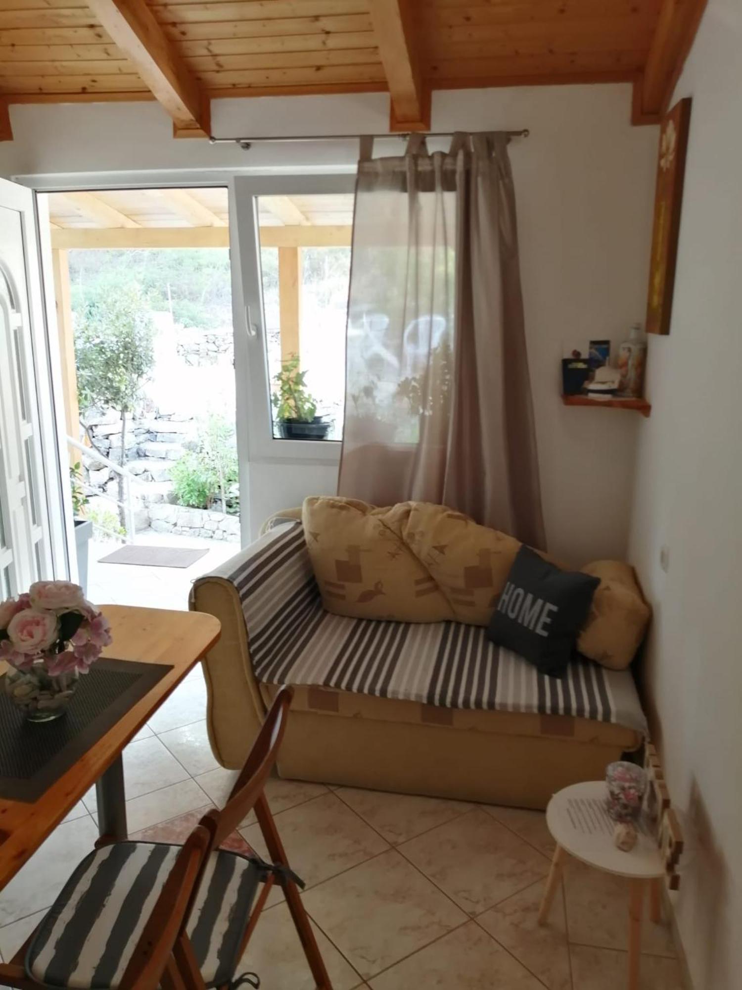 Mala Basina -Maslina Apartment Vrbanj Ngoại thất bức ảnh