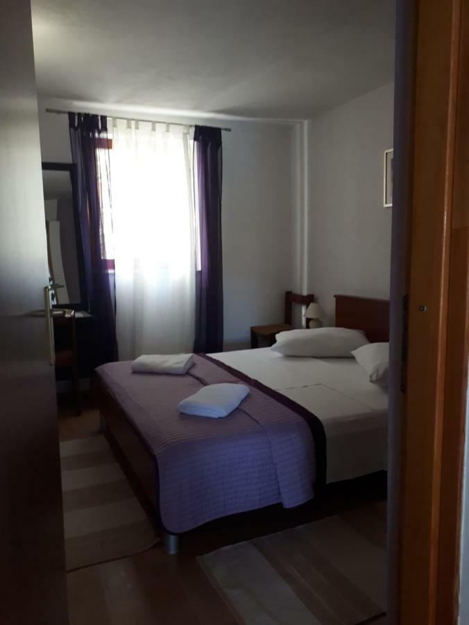 Mala Basina -Maslina Apartment Vrbanj Ngoại thất bức ảnh